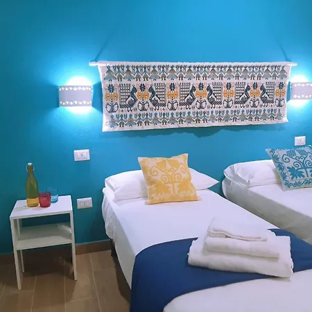Centro, Vacanze E Dintorni- Blue House Olbia